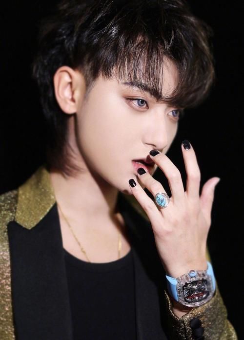 今年选秀有多烂？黄子韬直言看第一期就关了，出圈基本都是靠导师