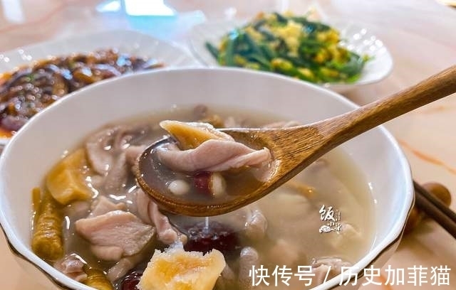 养胃|入秋后，推荐这碗“四神汤”，有条件要多喝，简单食材，养胃健脾