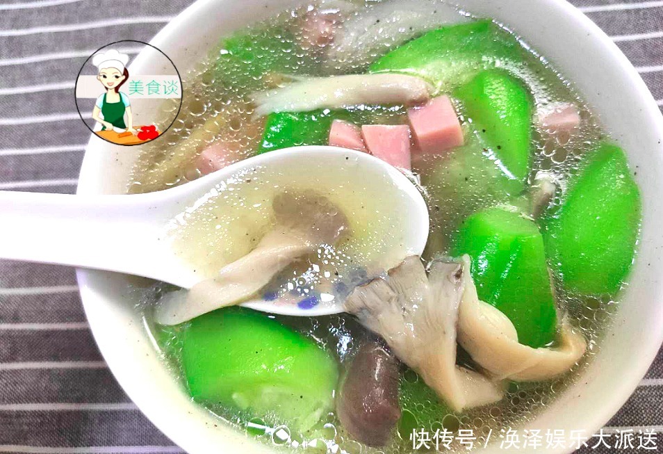 平菇|两样素菜一起煮，不放肉也很鲜，清甜爽口，夏天吃清热消暑还美白