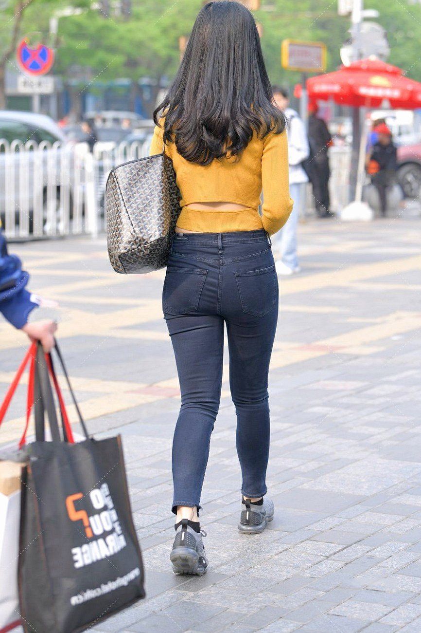 女超人阿雪：姐姐清新甜美的仙女裙，撞衫的几率应该不大