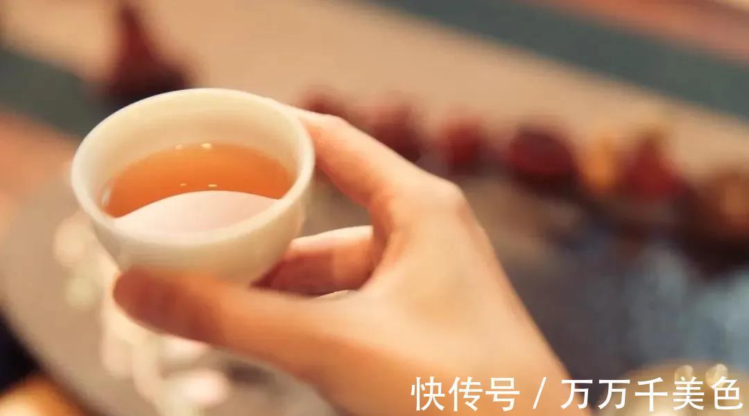 人体|喝茶太多会引发人体中毒,每天最多能喝多少?