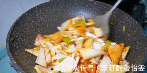 千叶豆腐|千叶豆腐这样做实在太香了，外焦里软，香辣解馋，上桌就光盘