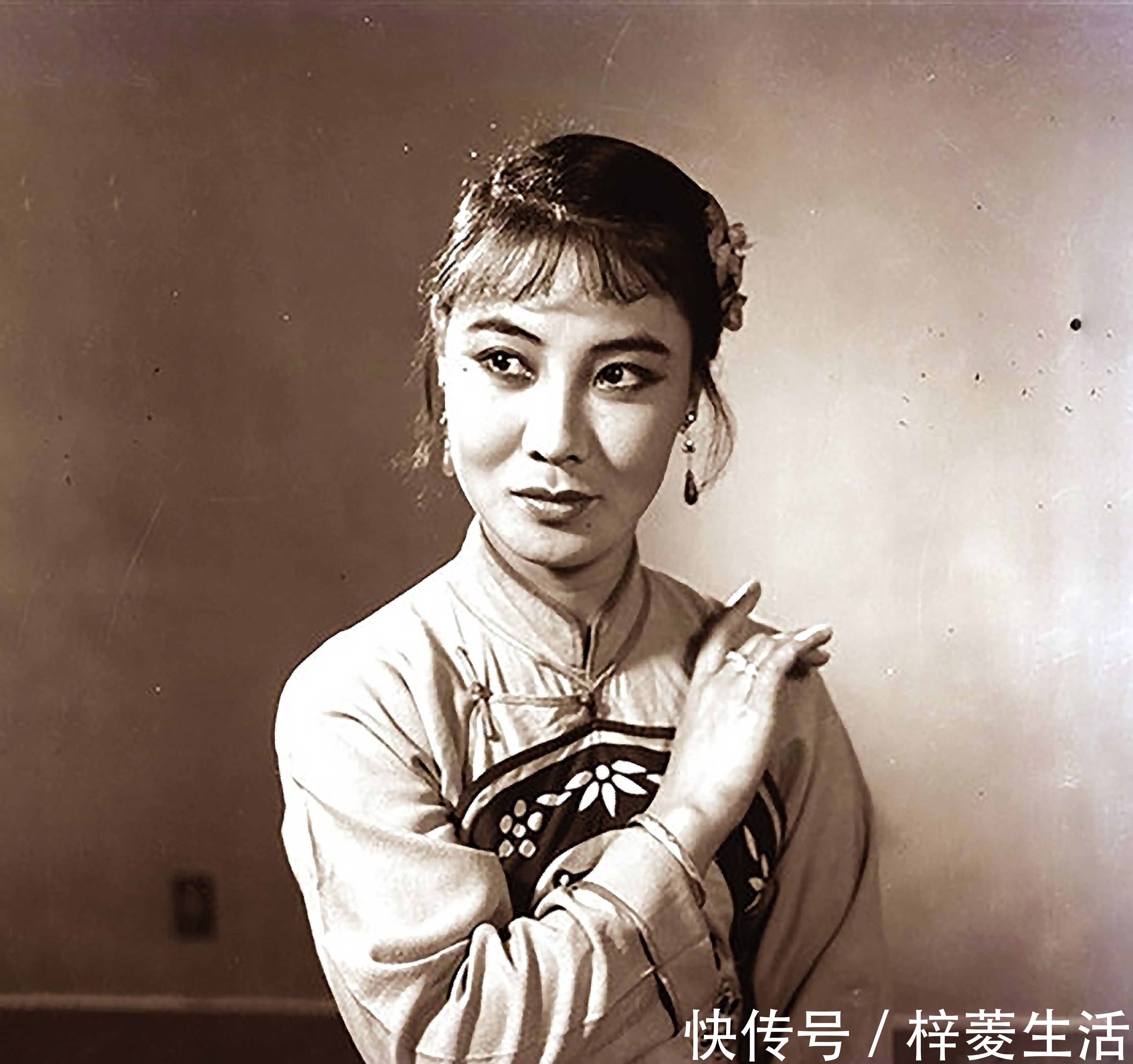 人说山西好风光$女高音歌唱家郭兰英,8幅书法真迹作品欣赏,网友:书法美人更美