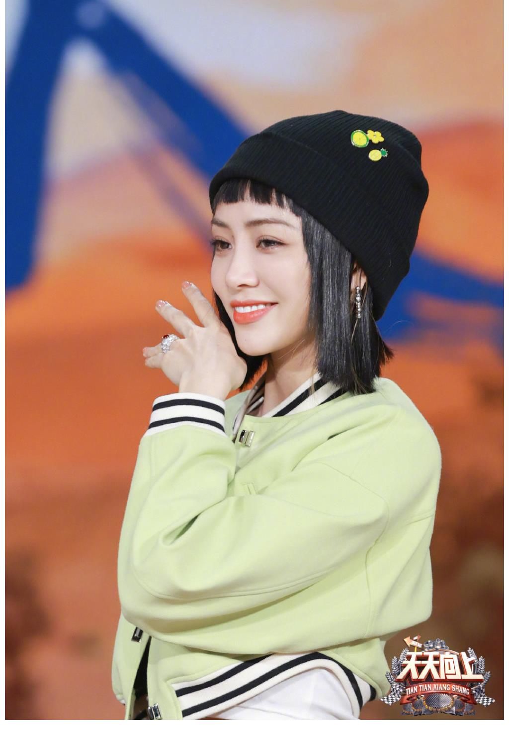 《天天向上》改版后首期节目播出,节目组找来3个爱豆接替王一博