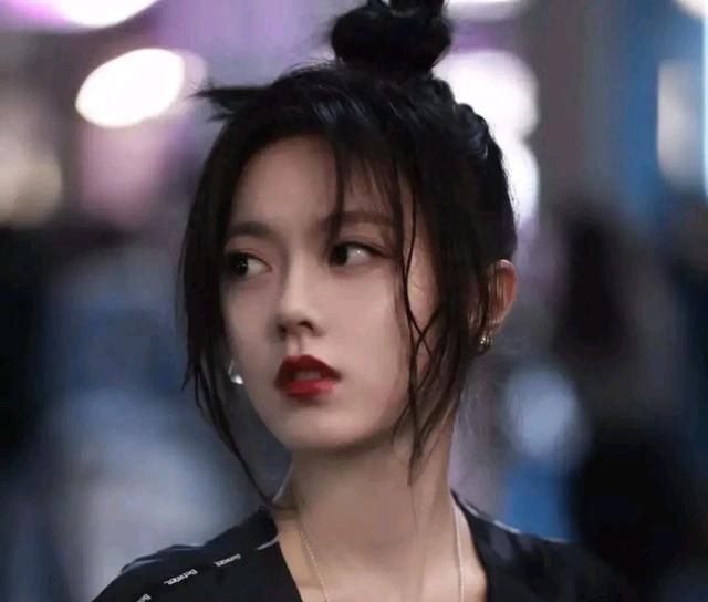 还在披头散发，这几种扎发，减龄又女神