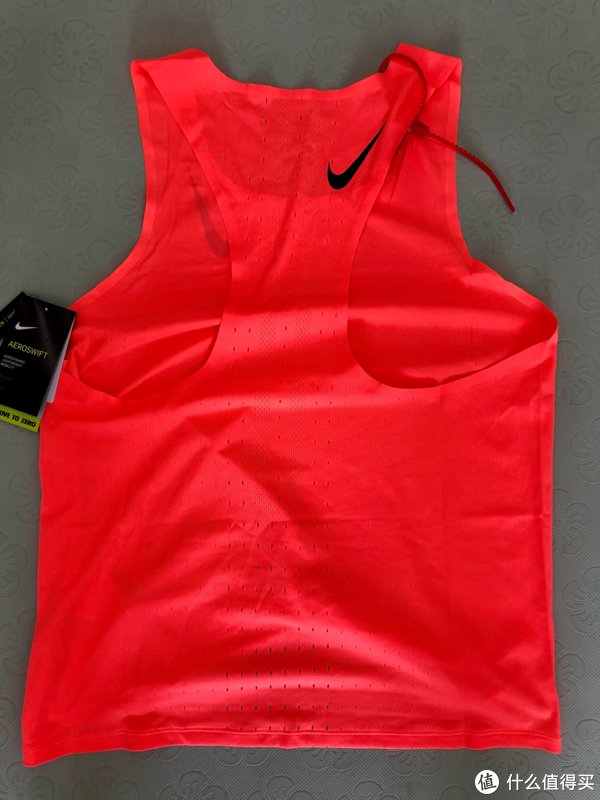 背心|一波三折，尺码成迷，NIKE Aeroswift 跑步背心体验