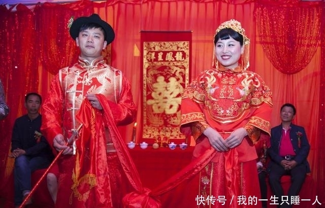 下老人|我国传统婚礼上为什么要“拜天地”?