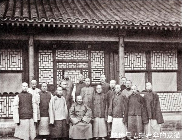 鸦片战争|清朝这个铁帽子王命太长从鸦片战争活到了清朝灭亡