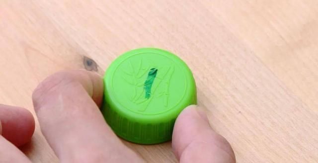 塑料瓶别扔了,简单改造一下,全家抢着用