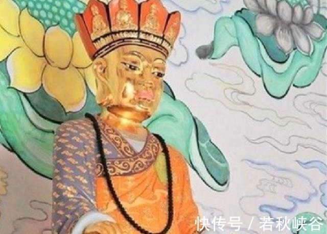 卧冰求鲤|父亲离世后,儿子把他的遗体塑为金身,供奉在家无人愿去串门