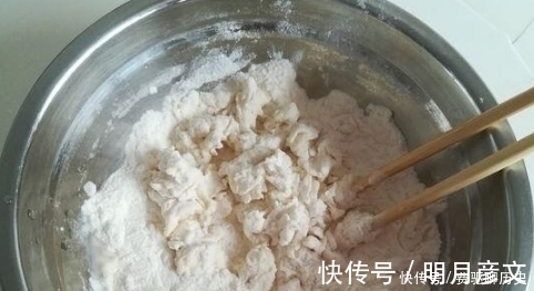 冷天发面,只用酵母可不行,想要面团松软,就加这2样,保证成功
