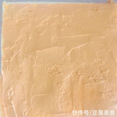 吃一次就上瘾的焦糖杏仁咸奶油蛋糕卷