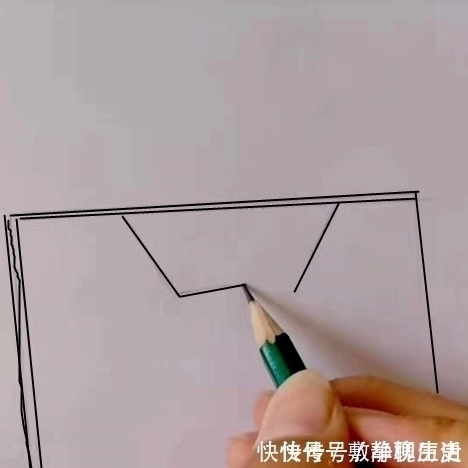线条画|小伙拿铅笔画“扑克牌”,开局:技术不达关,完工:可以打牌了!