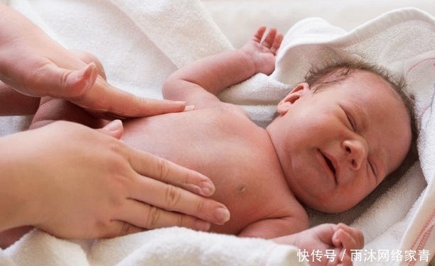 鼻屎|孩子这7个部位,再脏也不能洗得太干净!妈妈们一定要牢记