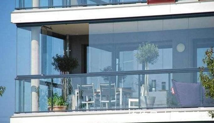 边框|封装阳台不要用铝合金窗了,有钱人都这样设计,后悔我家装错了