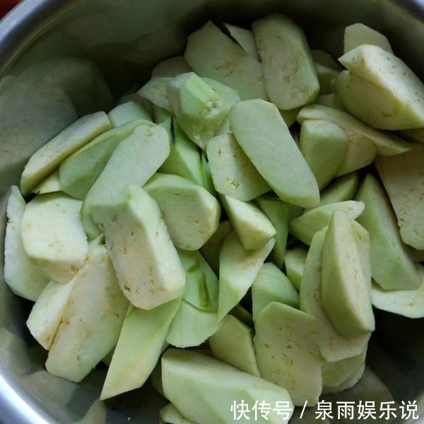 味道|大厨教你做酱烧茄子，味道鲜美，酱香浓郁，比红烧肉还要好吃很多