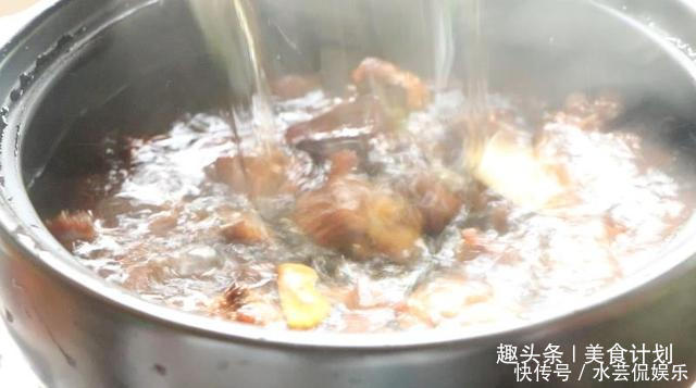 牛肉|伏天最爱的一锅炖,有肉有菜有汤汁,每次孩子总能吃2碗米饭!