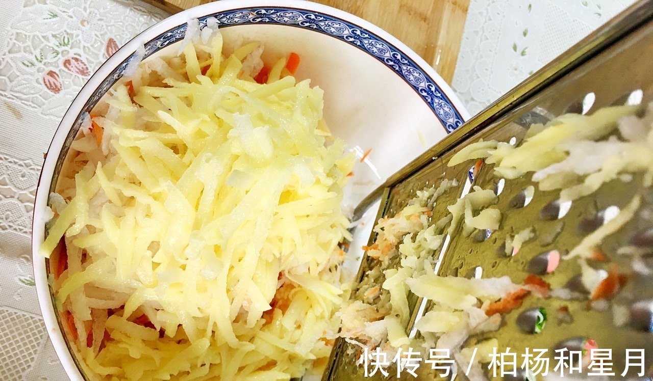 懒人版早餐饼的做法,不揉面不醒面,10分钟出锅,营养均衡更好吃!