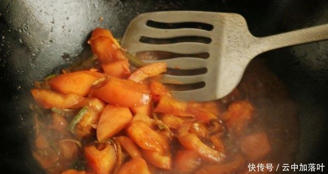 格达汤|像这样的冬天,香浓盛在锅里很诱人,一碗后全身都暖了