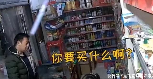 可爱|可爱！幼儿园萌娃替父亲看店成“最小老板”，接待顾客轻车熟路