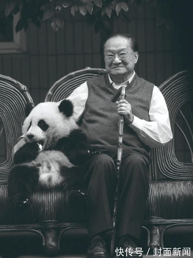 金庸先生!大侠远行 江湖不远 | 纪念金庸逝世三周年