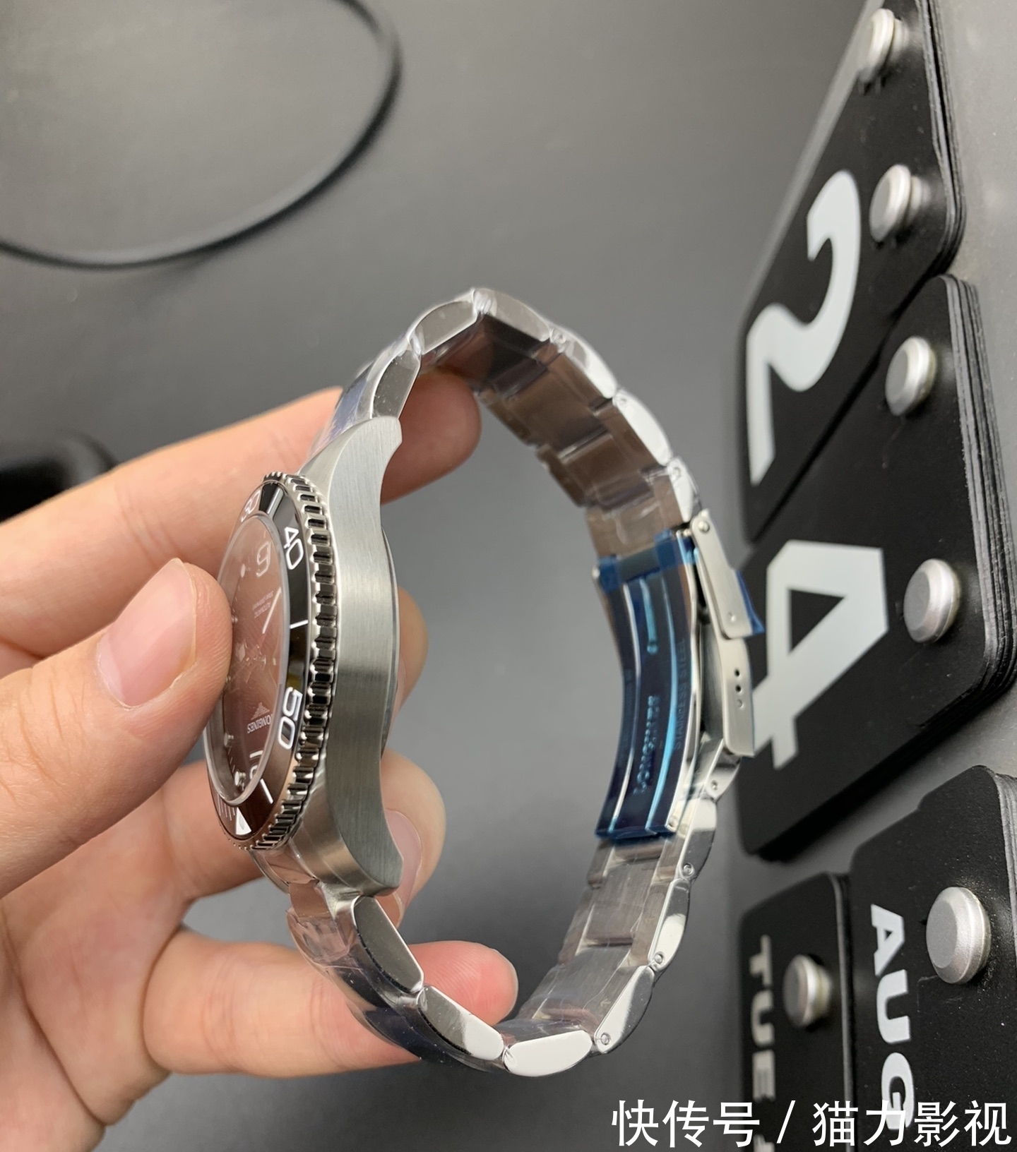 腕表|大富说表:ZF康卡斯 水中霸主附带全新间金配色