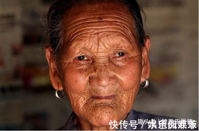 中老年人|女人过了50岁,身体这两处越“深”越长寿,少数人才有,你有吗