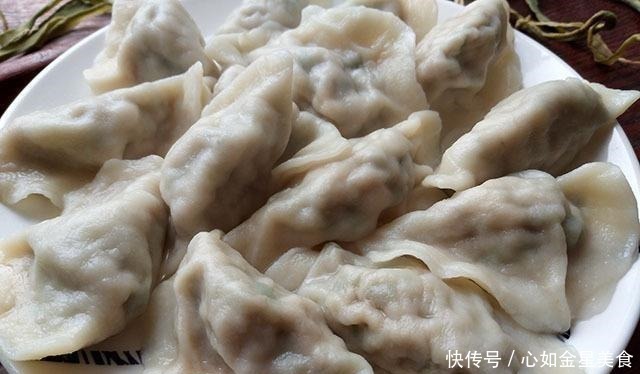 冷天,我常买它包饺子,泡好切碎拌进肉馅里,脆嫩鲜美,吃着真香