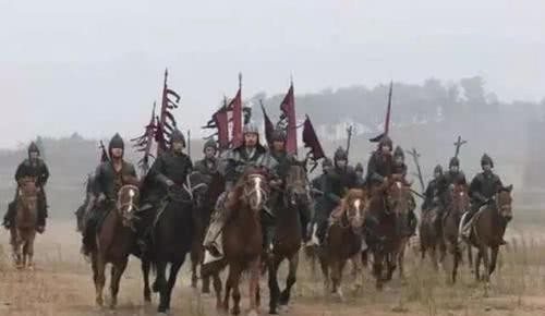 自立|秦朝灭亡的消息如何传递到远在南方的赵佗，使其自立为王？