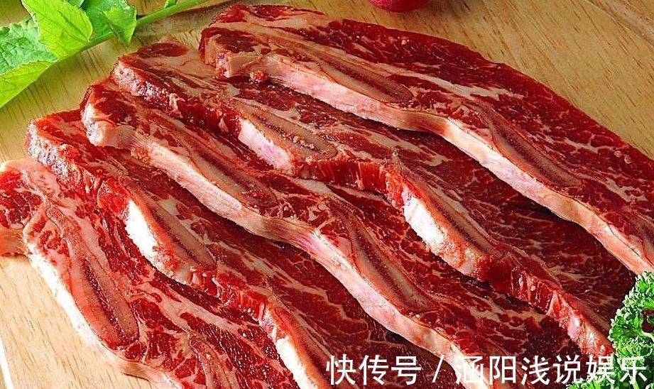 小食物|还在为一头白发发愁吗?日常多吃这4类小食物,黑发悄悄变回来!