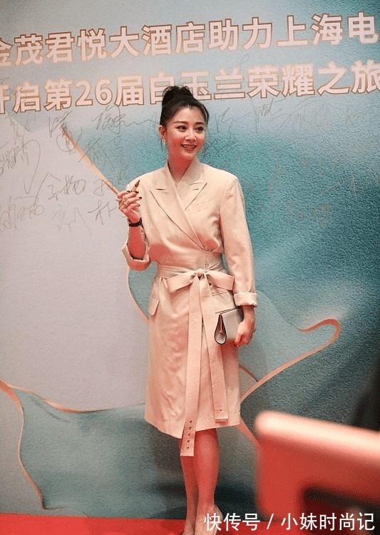 优雅|提升气质的穿搭找到了!学会这几个穿搭思路,轻松打造优雅气质美