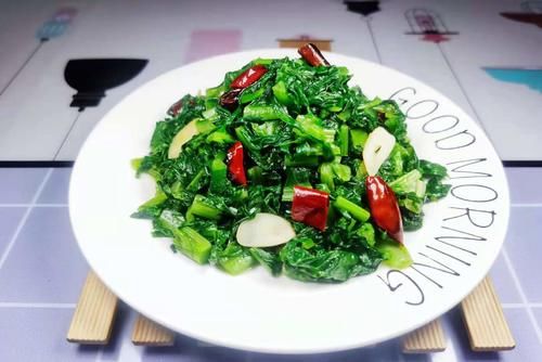菜市场这食材没人要，如今懂吃的人很少，5毛钱买一袋，脆爽可口
