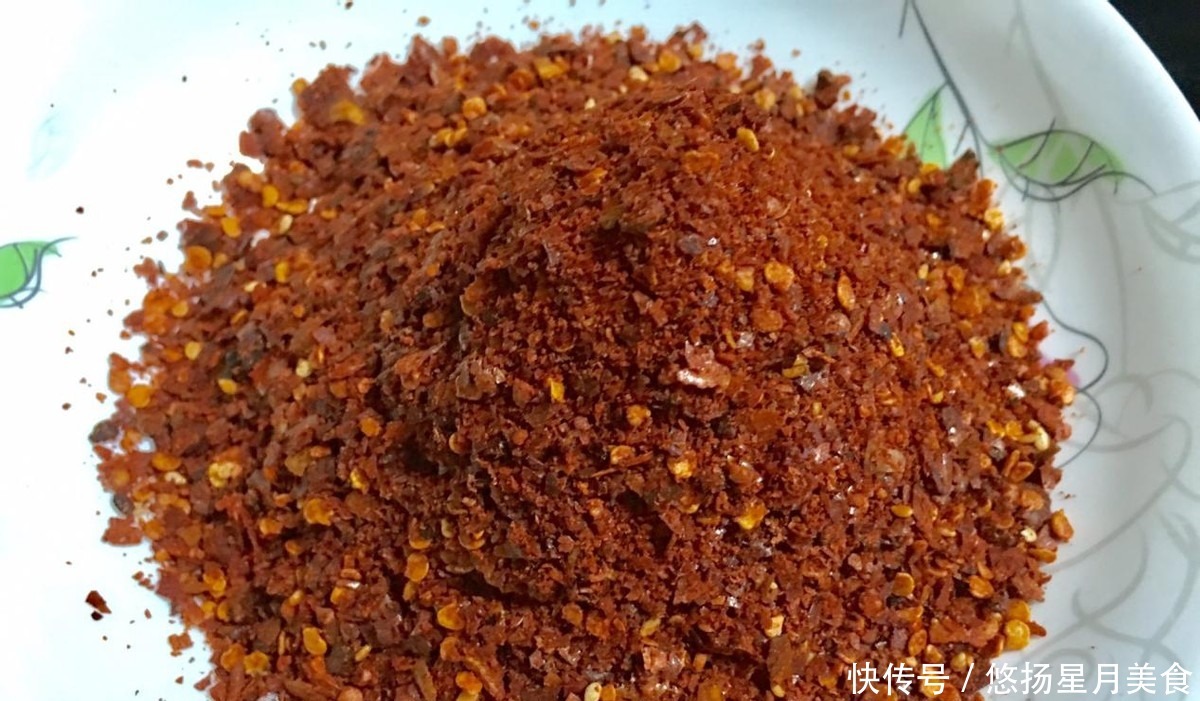 油泼辣子|香辣的秘制油泼辣子,味道丰富,操作简单,拌面条太好吃了!
