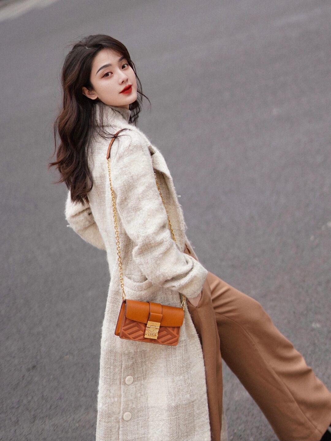 燕麦色 气质女人冬天都爱穿这些“大衣”,保暖又温柔,这个冬季谁穿谁美