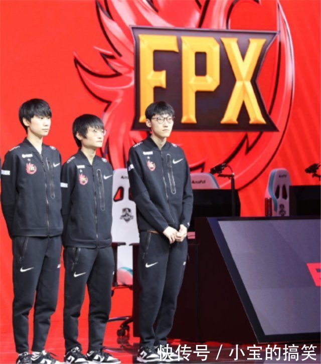 weiwei bo是身不由己的小可怜?落败视频被曝光,送了十几次还忍不住大笑