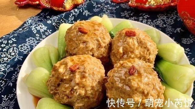 年夜饭|年夜饭菜单出炉,一家人10个热菜4个凉菜,个个是硬菜,喜庆吉祥