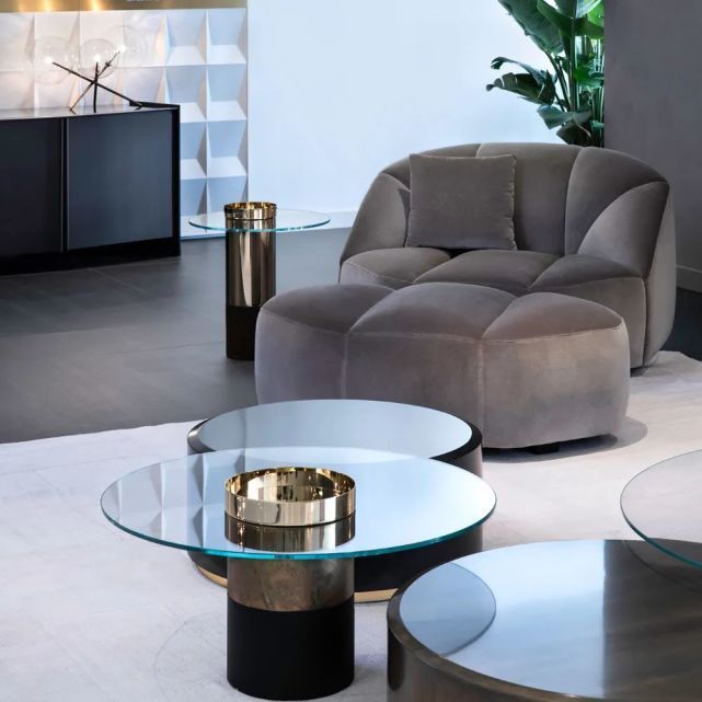 黄铜|绝了绝了！有一个这样的茶几，还会怕客厅丑？