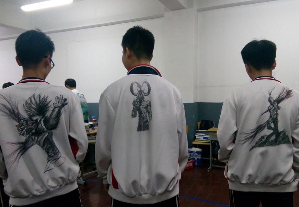 真实|理科生的班服vs美术生的,真实反映现状,理科生被黑最惨的一次