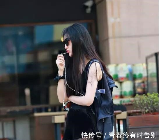 街拍肤白貌美最完美的诠释！