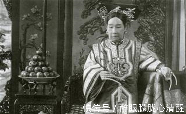 孙殿英&慈禧墓葬修完后下令杀光工匠,唯有一人逃过一劫,最后成了掘墓人