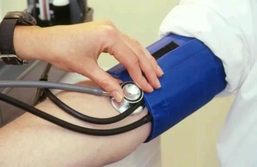 头晕头疼|经常头晕头疼，身体晃动，走路不稳是什么原因？提醒：有4种可能