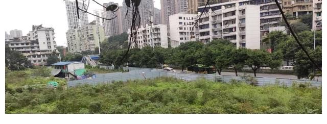土地使用权|重庆两家老房企资金断裂，两块主城核心土地打7折，8折抛售