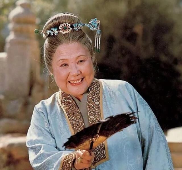 憾事|红楼梦的人生赢家,出身好,嫁得好,但有两大憾事,让她抱憾半生