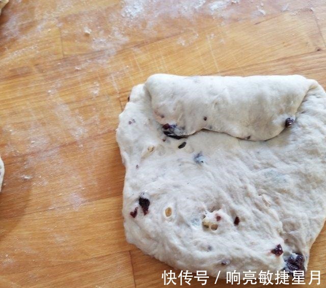 核桃蔓越莓软欧,外脆内软,越吃越香!