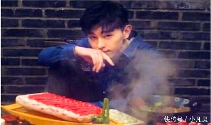 杨紫 杨紫和朋友去吃火锅服务员却说免单了,老板是他