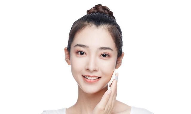 “以油养肤”才是干皮的生存之道,不要再执着于“补水”了!