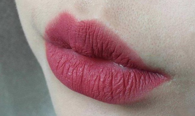 坏习惯 4个坏习惯让“嘴唇”越来越丑,涂口红都救不了,护唇也是抗衰