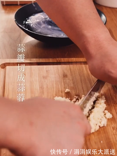 煮虾究竟是冷水下锅还是水开下锅搞错这一步难怪腥味浓重！