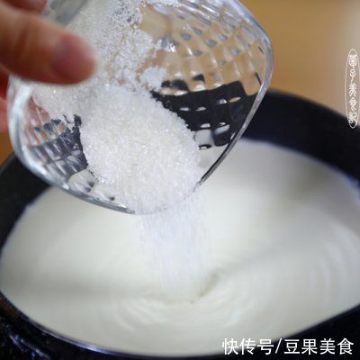 西米|#一勺葱伴侣，成就招牌美味#?珍珠丸子西米露?