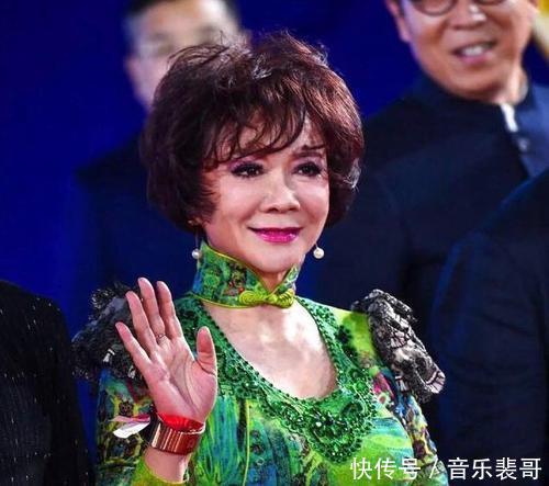 不老女神|还有多少女明星为了变美，而去饮鸩止渴打玻尿酸